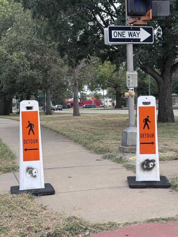 DETOUR(S)
